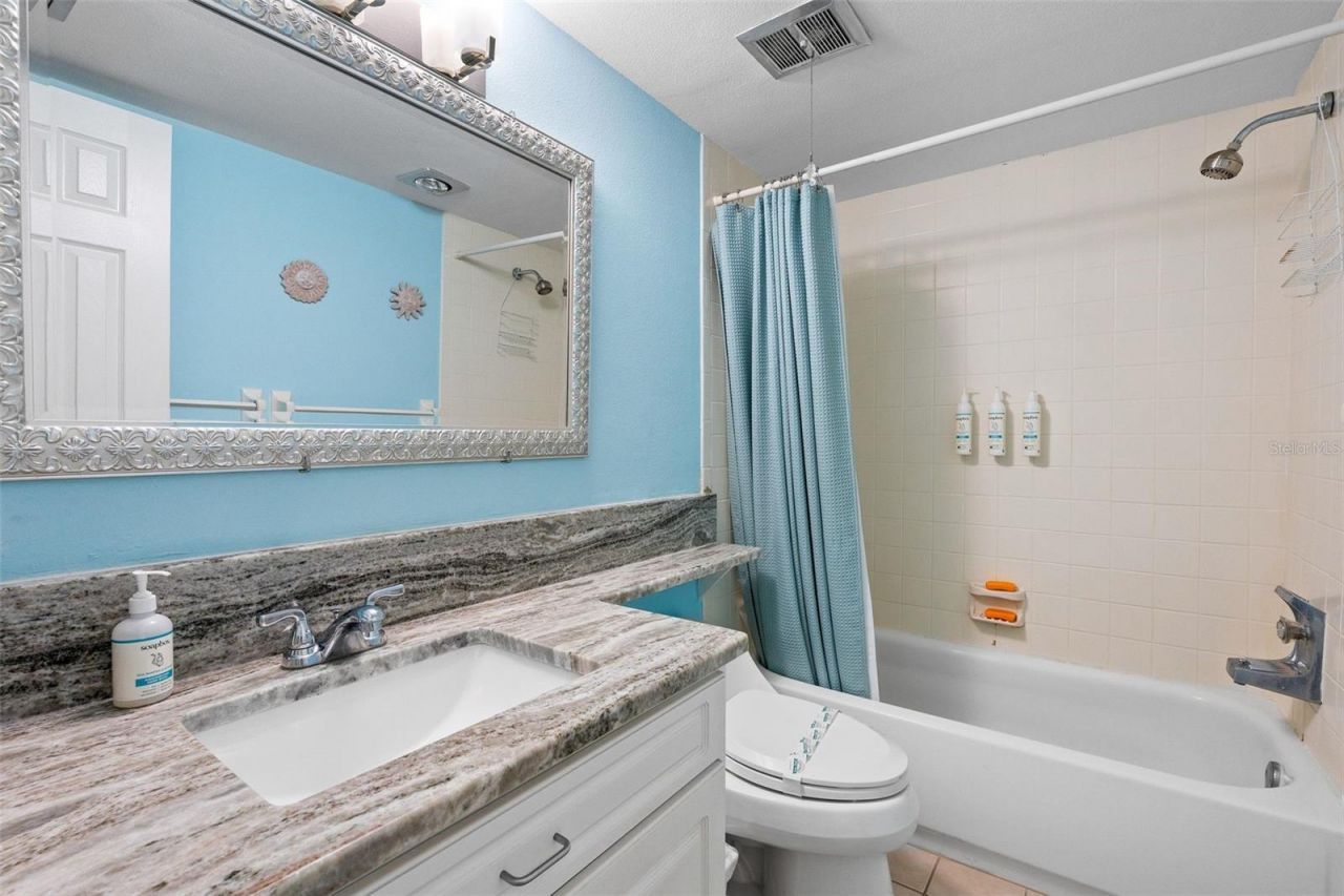 5600 Beach Way Drive, Unit 210, Sarasota, FL 34242 Photo