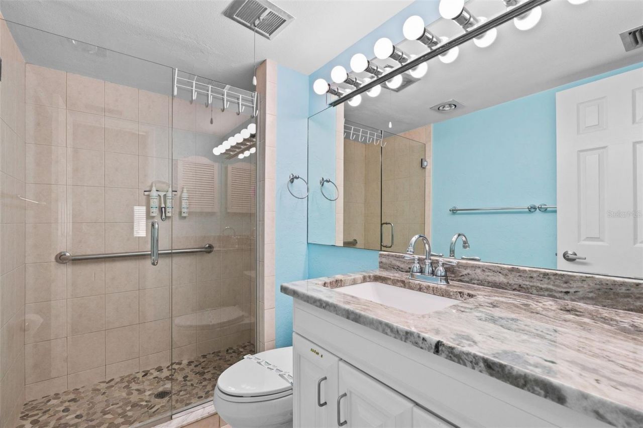 5600 Beach Way Drive, Unit 210, Sarasota, FL 34242 Photo