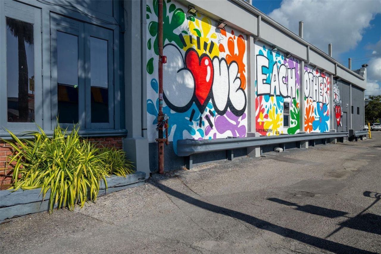 5600 Beach Way Drive, Unit 210, Sarasota, FL 34242 Photo