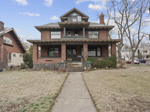 927 S Adams St, Spokane, WA 99204