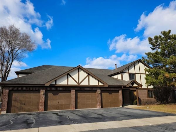 6790 180th Street, Unit 2, Tinley Park, IL 60477