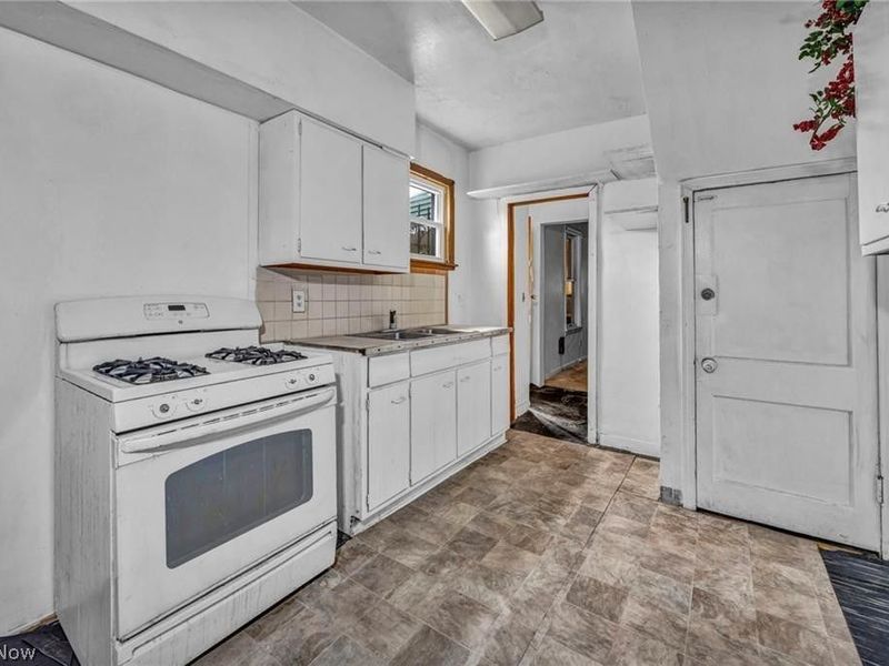 1755 Oberlin Avenue, Lorain, OH 44052 Photo 21