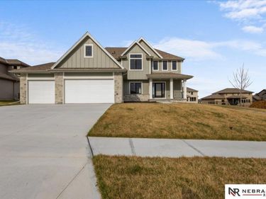 12616 S 78th Avenue, Papillion, NE 68046