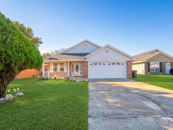 2077 Tujaques Pl, Pensacola, FL 32505