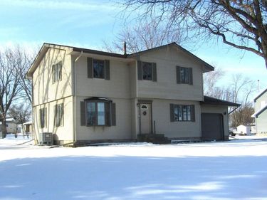 1333 Walnut Street, Dawson, MN 56232