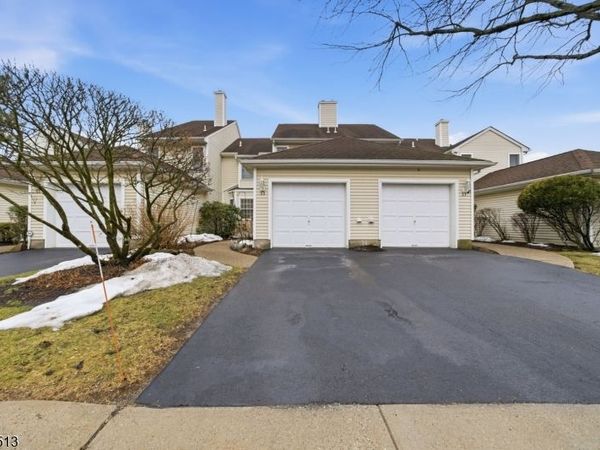 53 Alpine Dr, Lincoln Park, NJ 07035