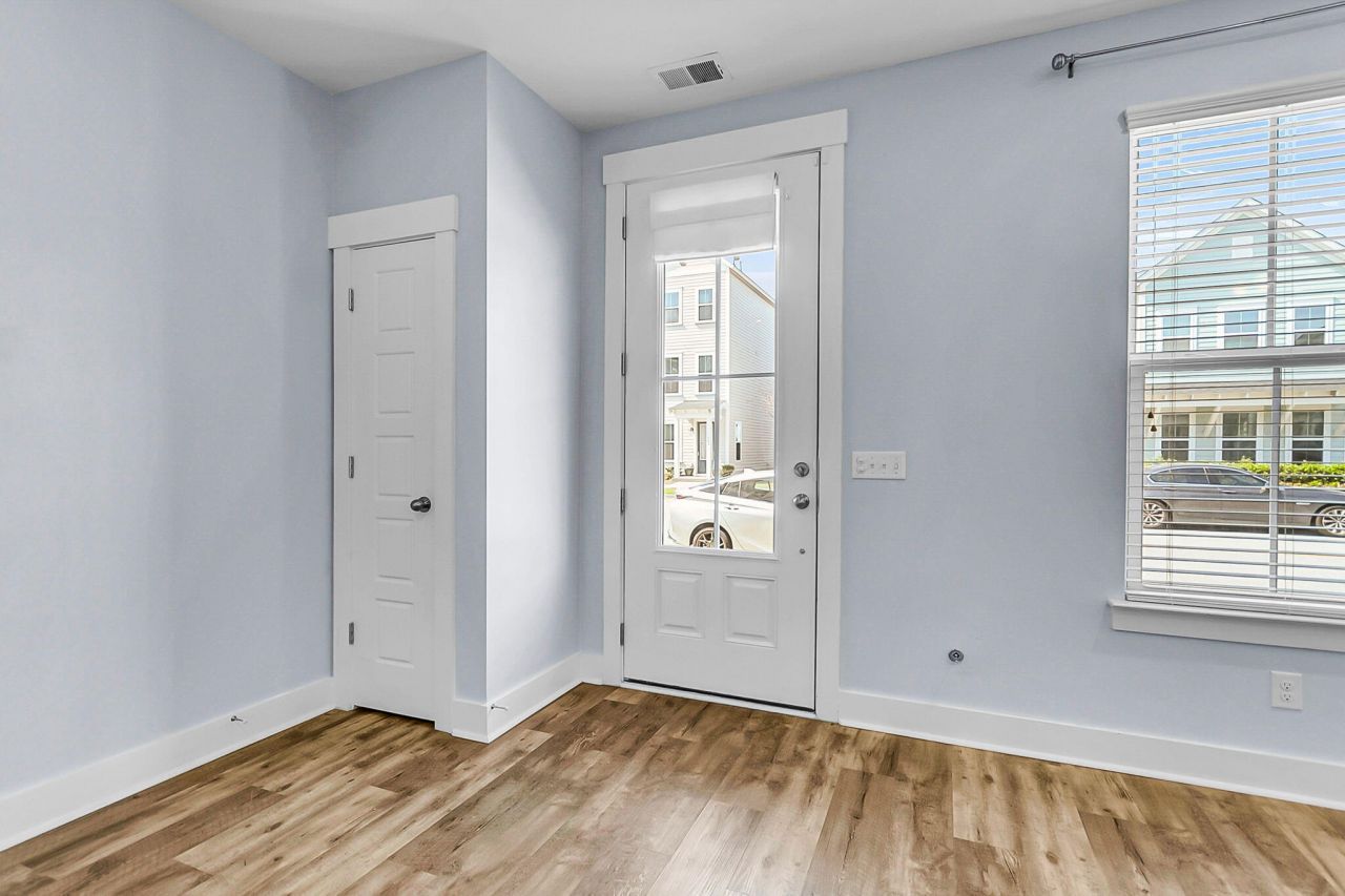 1672 Indy Drive Photo 4