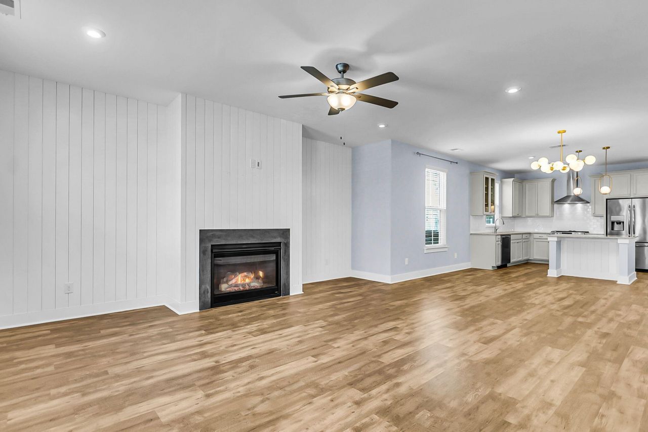 1672 Indy Drive Photo 6