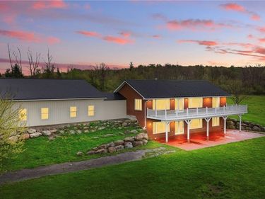 742 Centerline Road, Strykersville, NY 14145