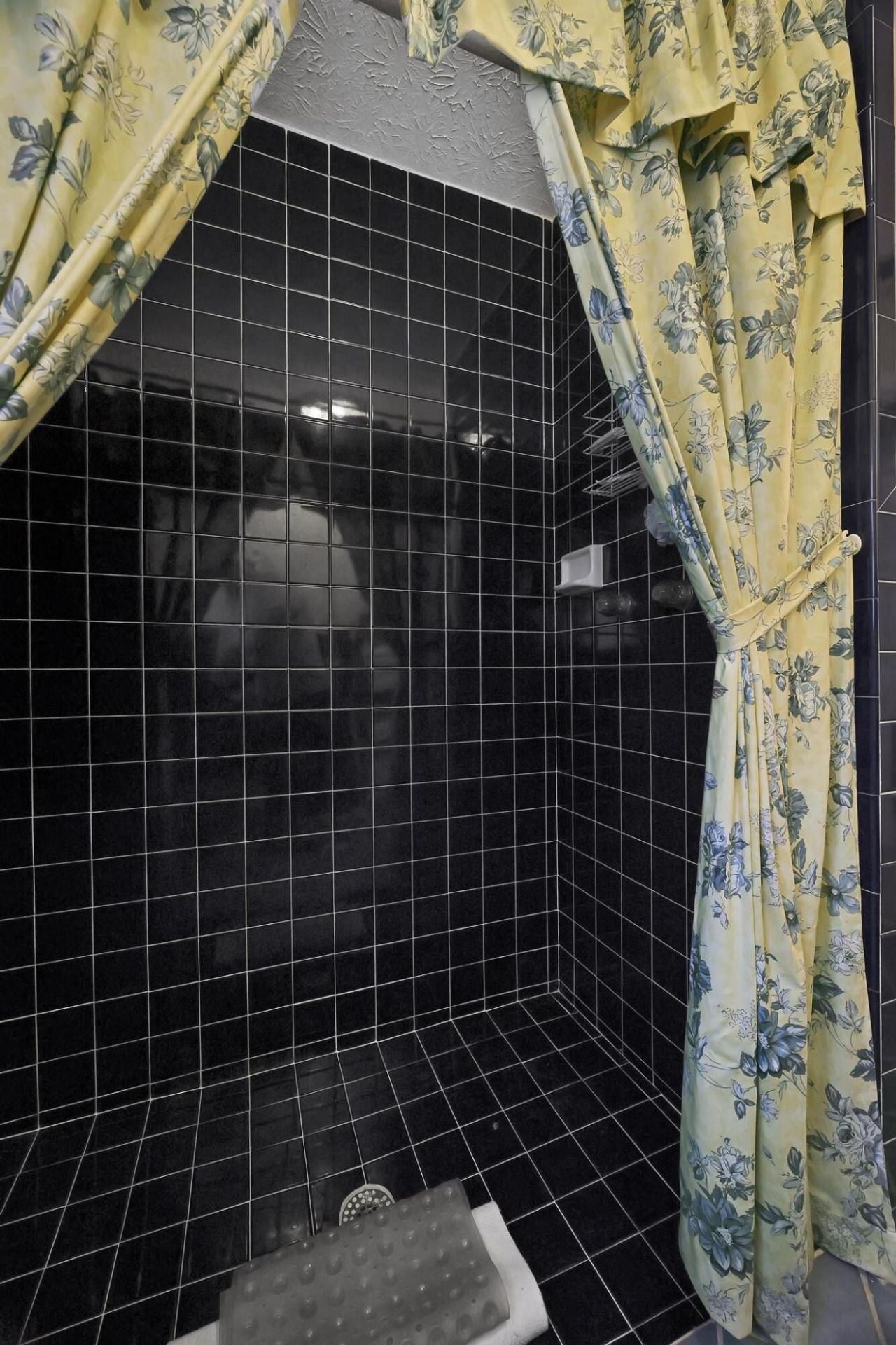 8690 Shadylake Lane, Fort Pierce, FL 34947 Photo