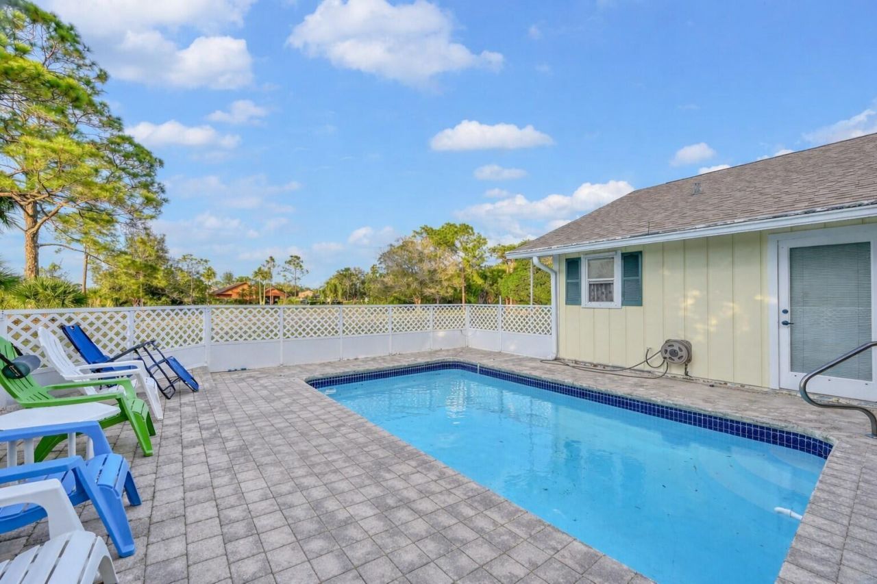 8690 Shadylake Lane, Fort Pierce, FL 34947 Photo