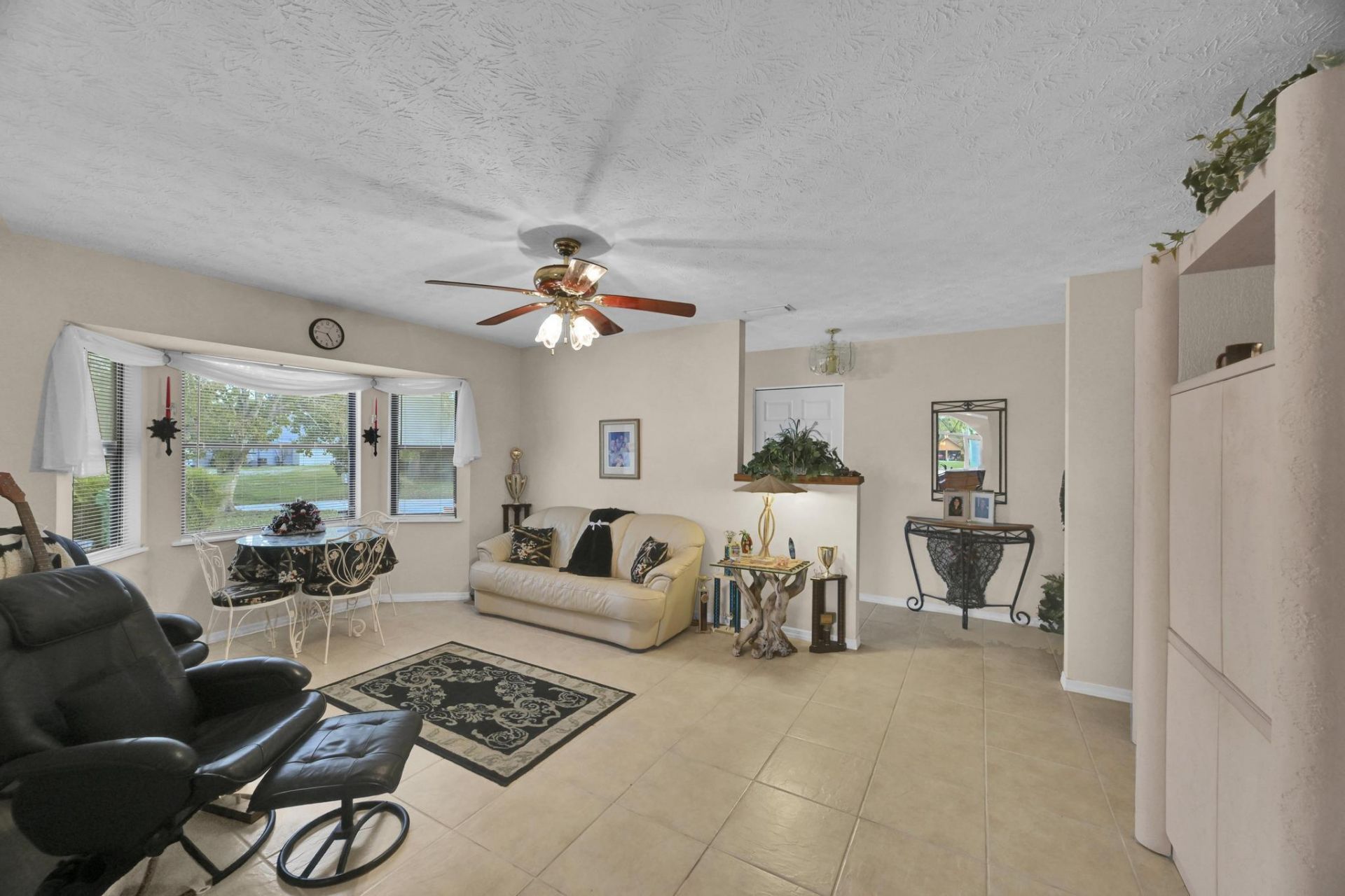 8690 Shadylake Lane, Fort Pierce, FL 34947 Photo
