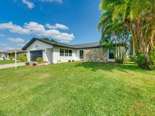 601 SE 23rd Avenue, Cape Coral, FL 33990