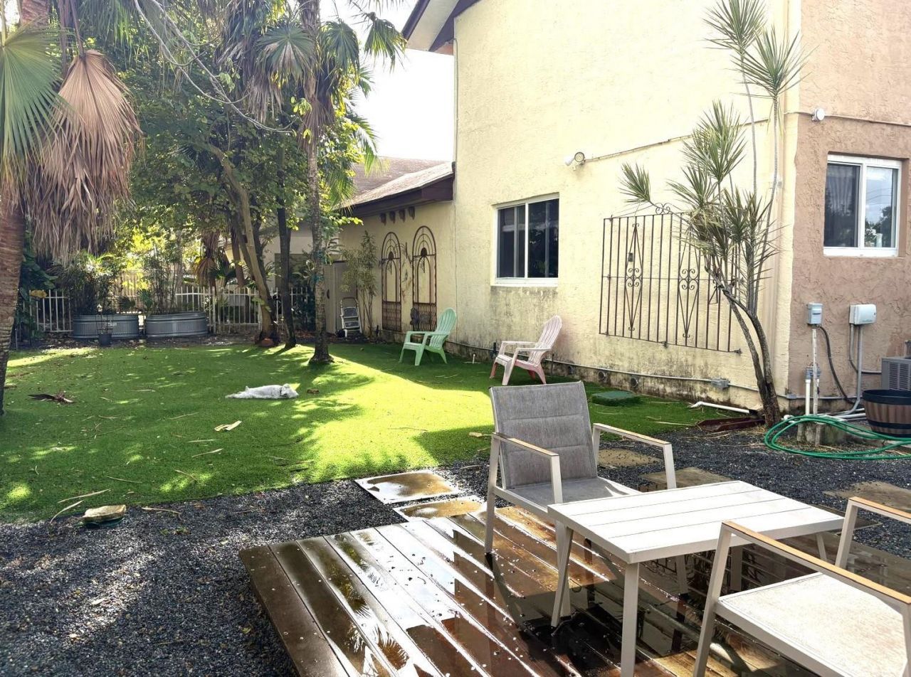 13881 NE 2nd Court, Unit C6, North Miami, FL 33161 Photo