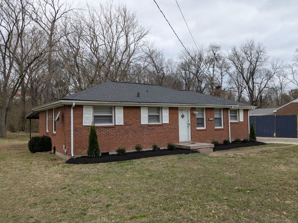 3939 Creekside Dr, Nashville, TN 37211