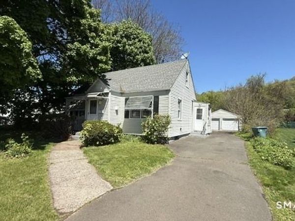131 Bryden, Hamden, CT 06517