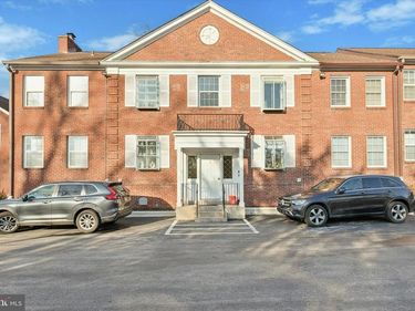 100 W MONTGOMERY AVENUE , ARDMORE, PA 19003