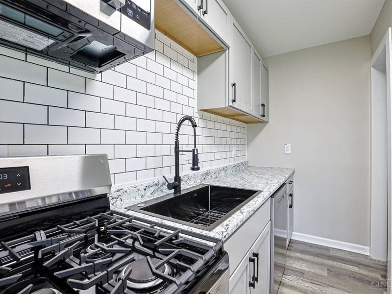 2680 Royal Glen Drive, Colerain Township, OH 45239 Photo 10