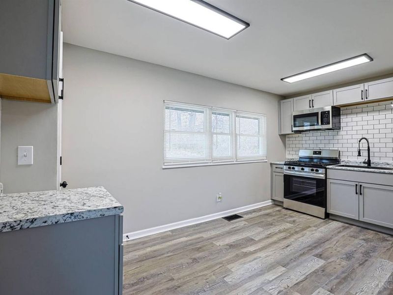 2680 Royal Glen Drive, Colerain Township, OH 45239 Photo 8