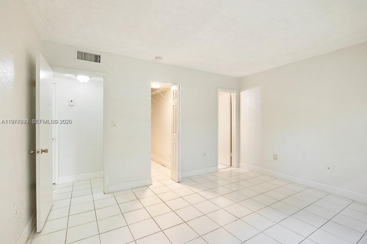6530 NW Lake Patricia , Unit E25, Miami Lakes, FL 33014 Photo
