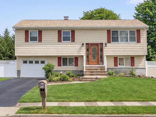 1682 Church Street , Holbrook, NY 11741