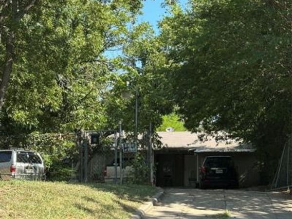 2505 Bomar Avenue , Fort Worth, TX 76103