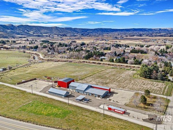 2731 Cherry Ln, Emmett, ID 83617