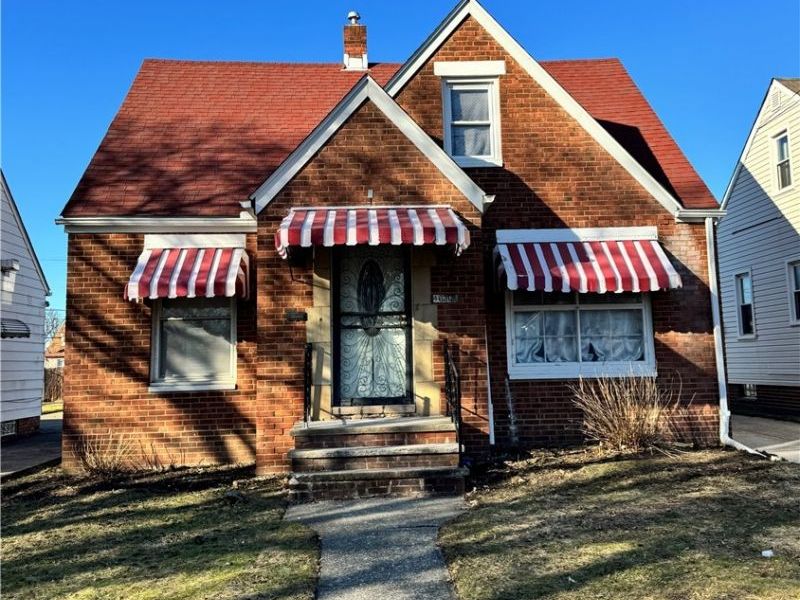 16301 Cloverside Avenue, Cleveland, OH 44128 Photo 1