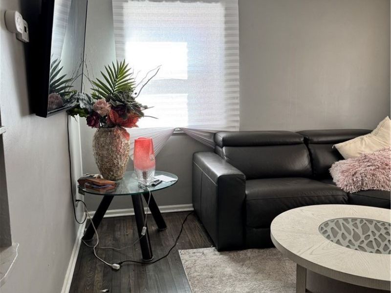 16301 Cloverside Avenue, Cleveland, OH 44128 Photo 4