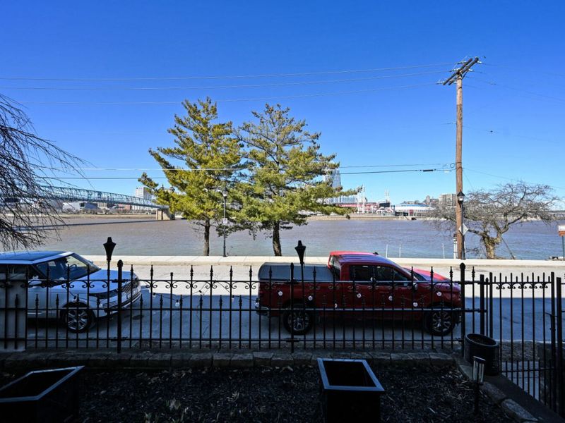 229 Riverside Drive, Unit 1F, Covington, KY 41011 Photo 3