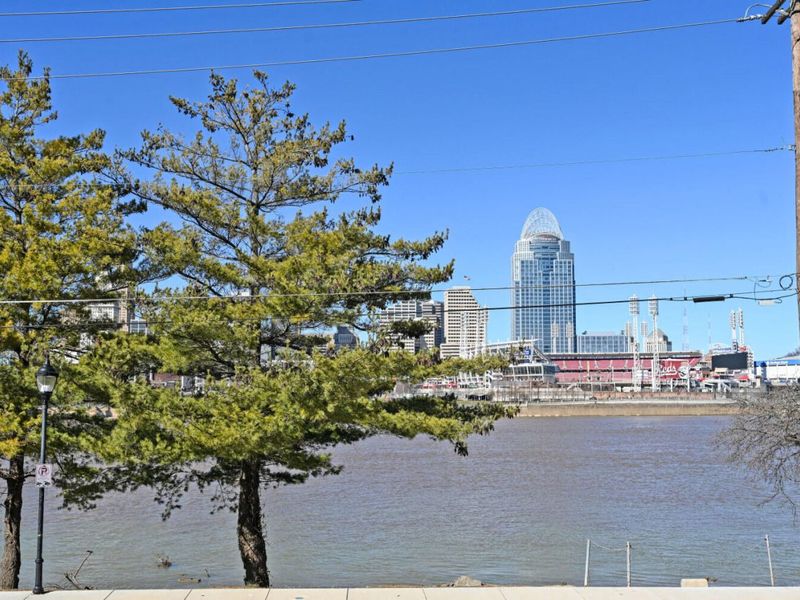 229 Riverside Drive, Unit 1F, Covington, KY 41011 Photo 4