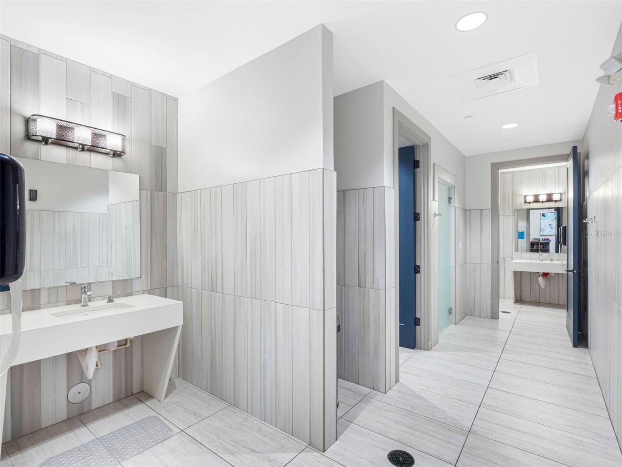 29800 Anand Vihar Drive, Wesley Chapel, FL 33543 Photo