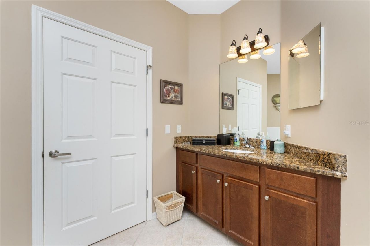 25567 Heritage Lake Boulevard, Unit 29, Punta Gorda, FL 33983 Photo