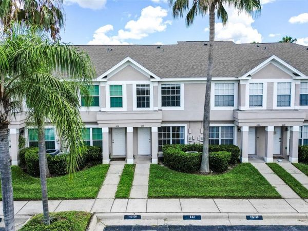 632 KENSINGTON LAKE CIR , Unit 632, BRANDON, FL 33511