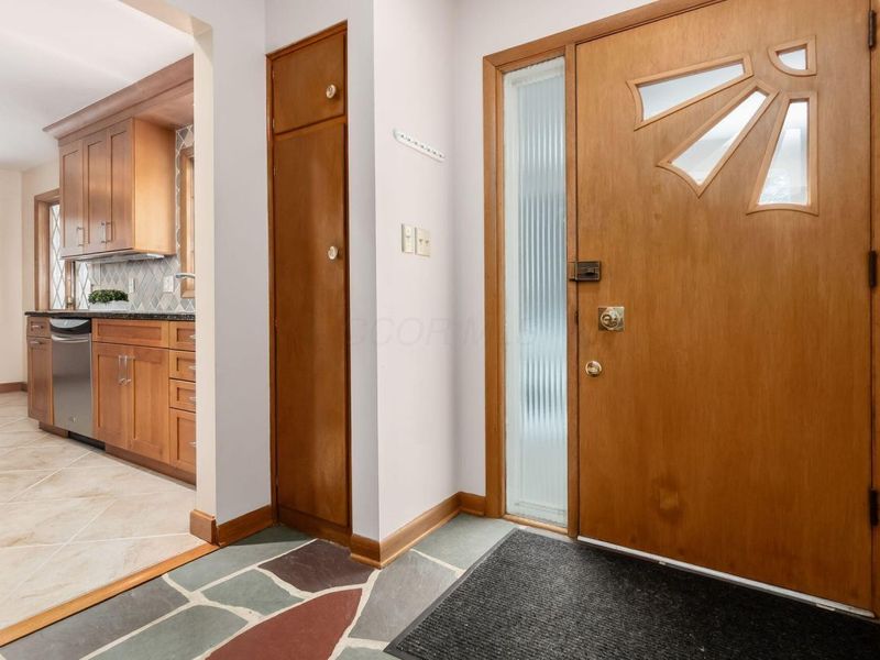 5822 Falmouth Court, Columbus, OH 43085 Photo 6