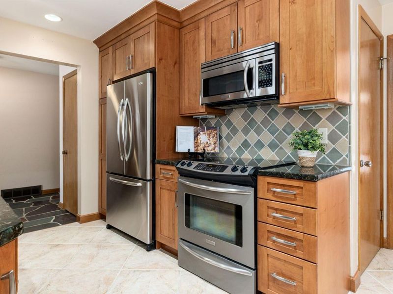 5822 Falmouth Court, Columbus, OH 43085 Photo 9