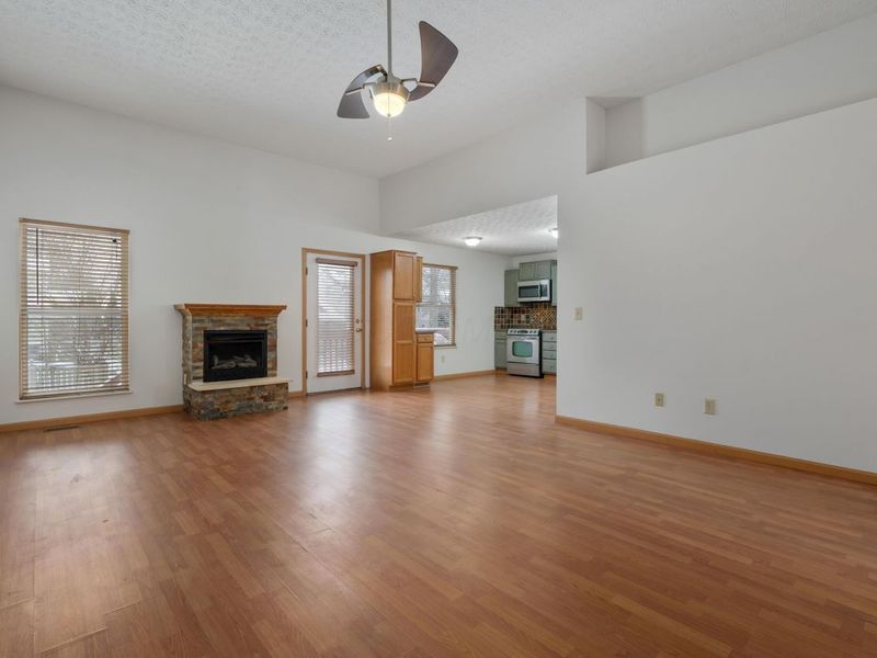 7887 Antonio Lane , Blacklick, OH 43004 Photo 3