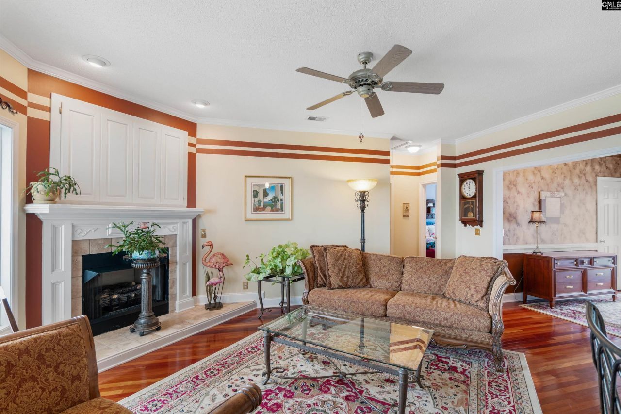 624 East Point Drive Photo 11