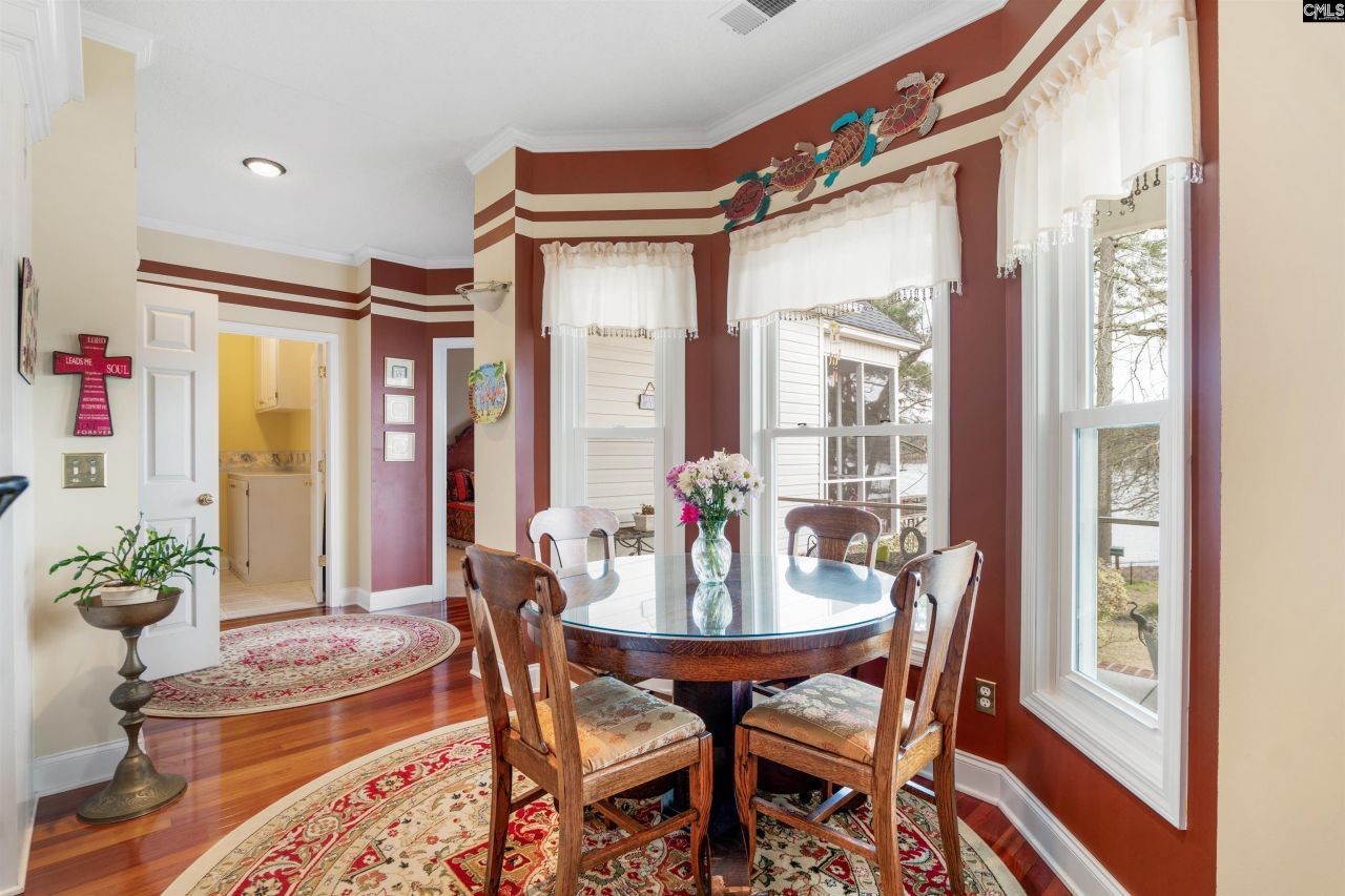 624 East Point Drive Photo 14