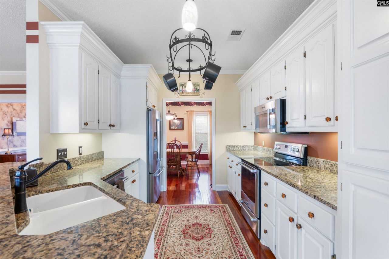 624 East Point Drive Photo 15