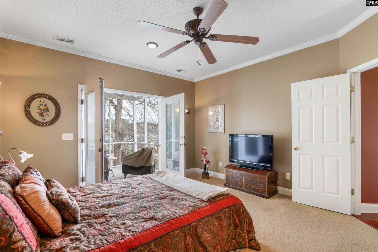 624 East Point Drive Photo 22