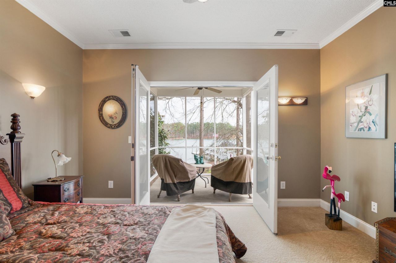 624 East Point Drive Photo 24