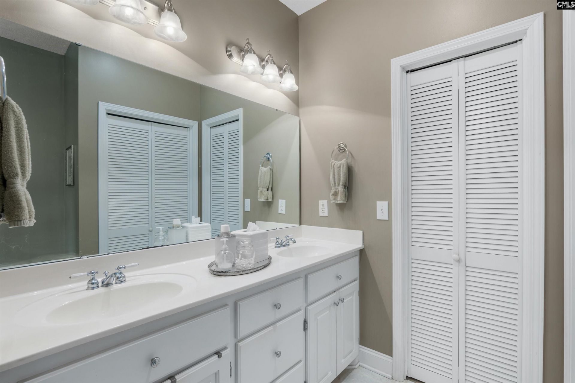 624 East Point Drive Photo 27