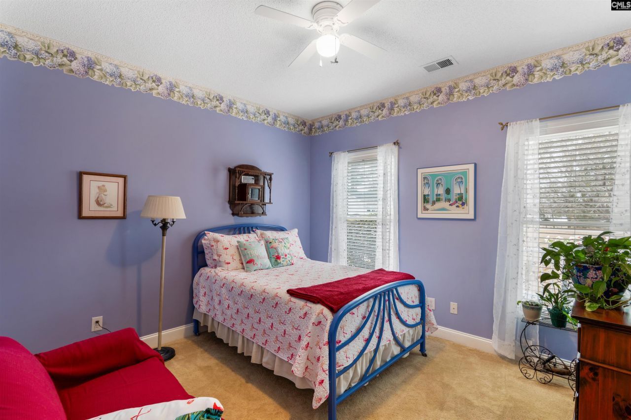 624 East Point Drive Photo 29