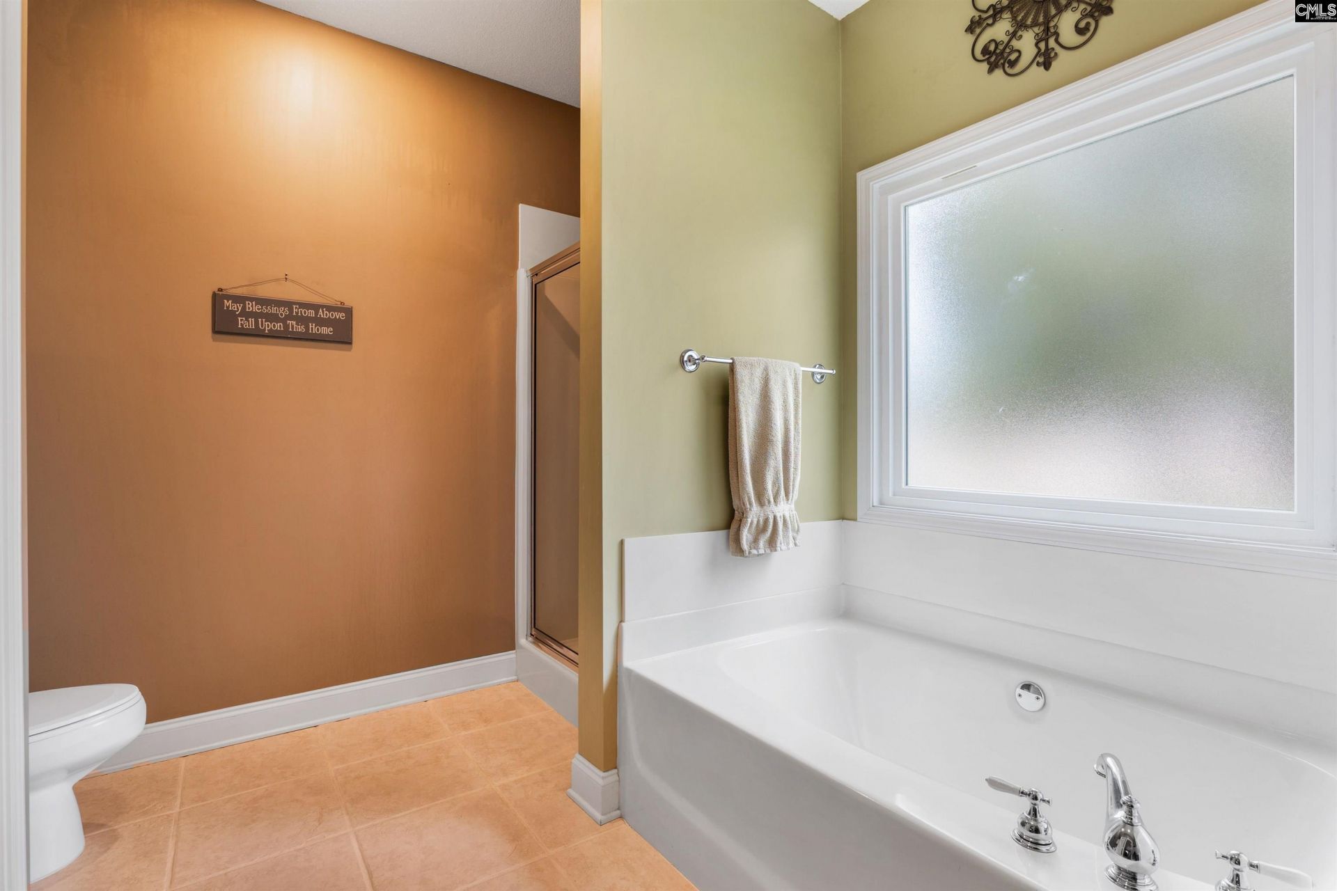 624 East Point Drive Photo 29