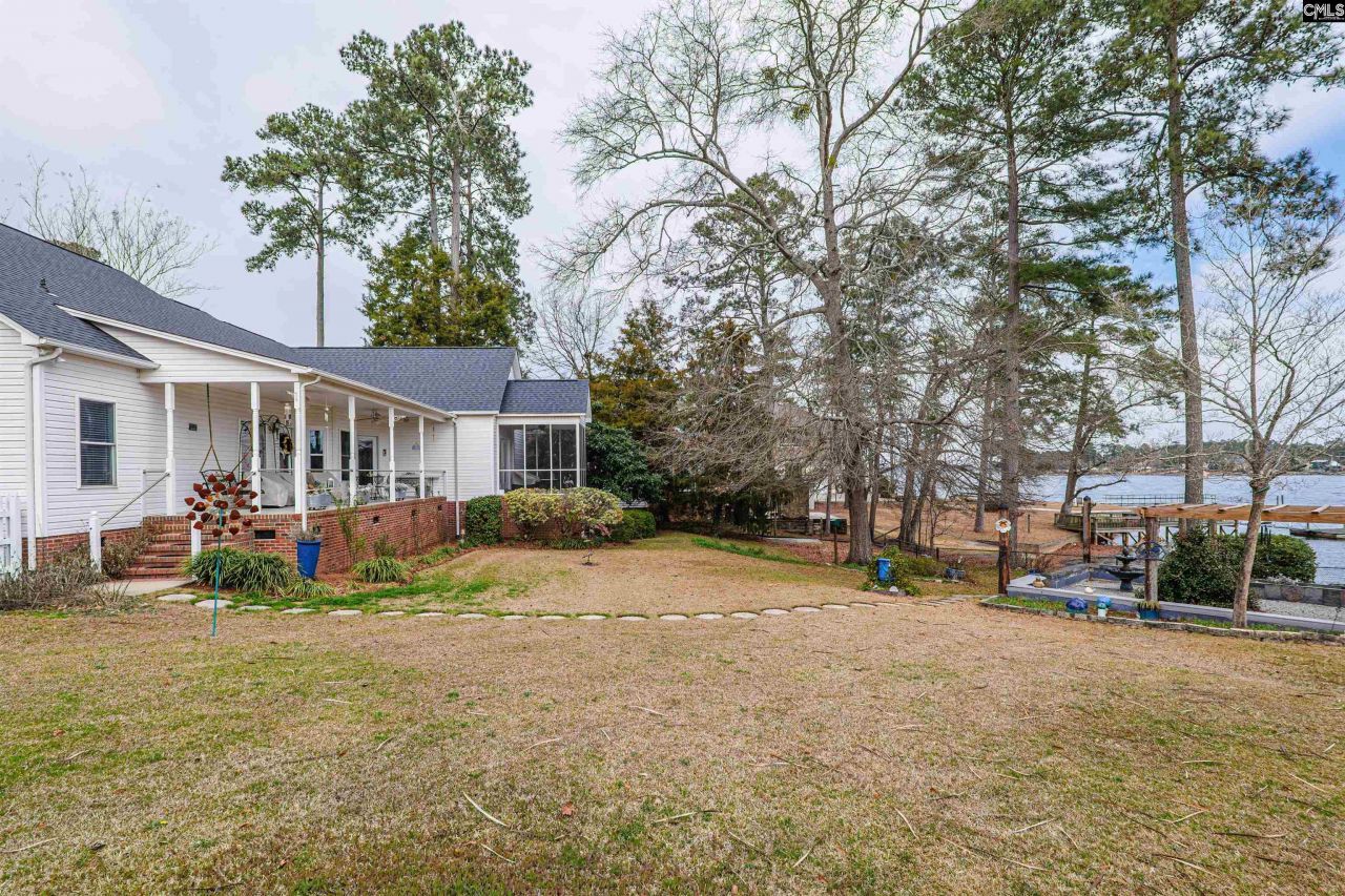 624 East Point Drive Photo 48