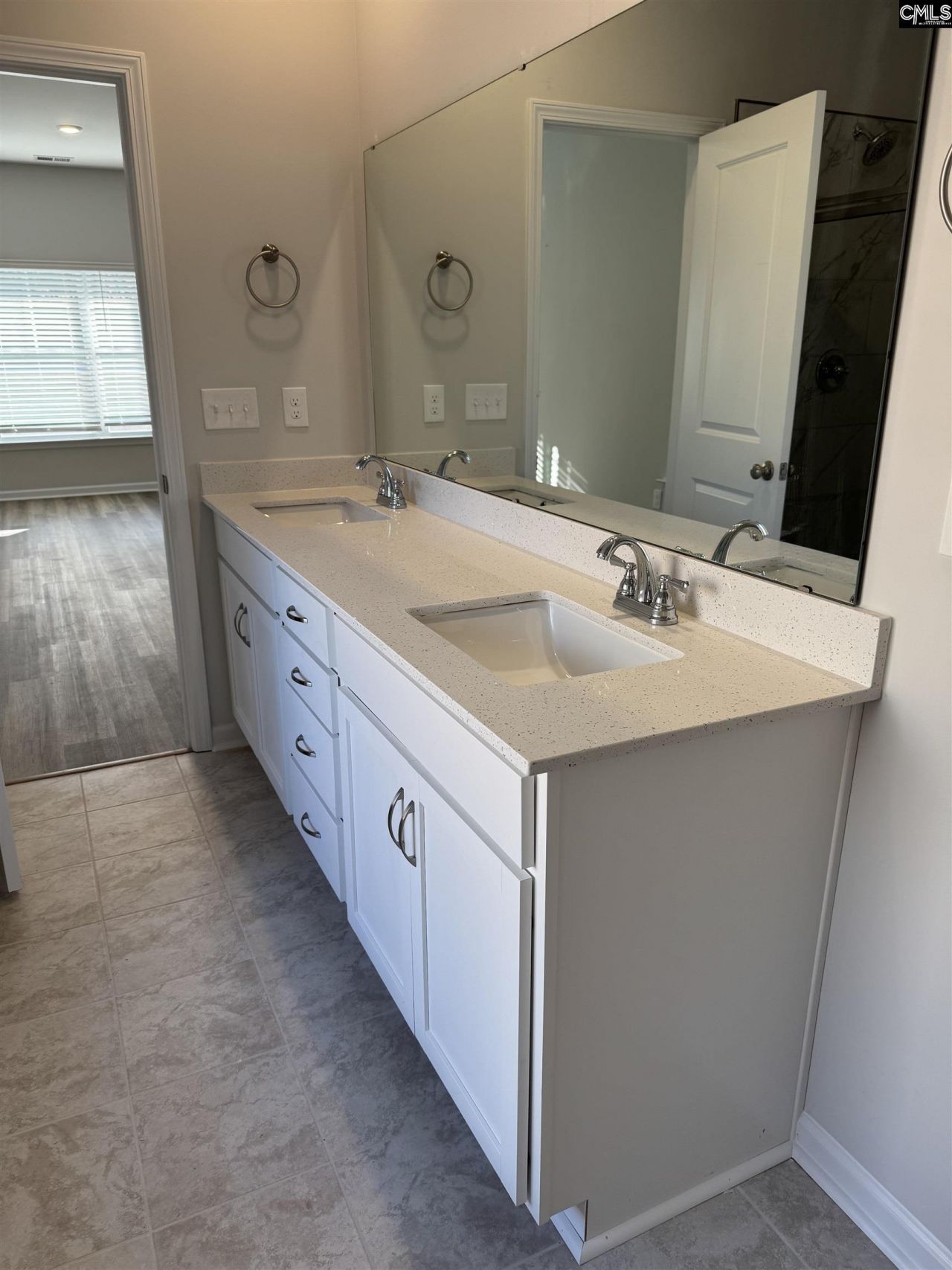 241 Raglins Way  Photo 10