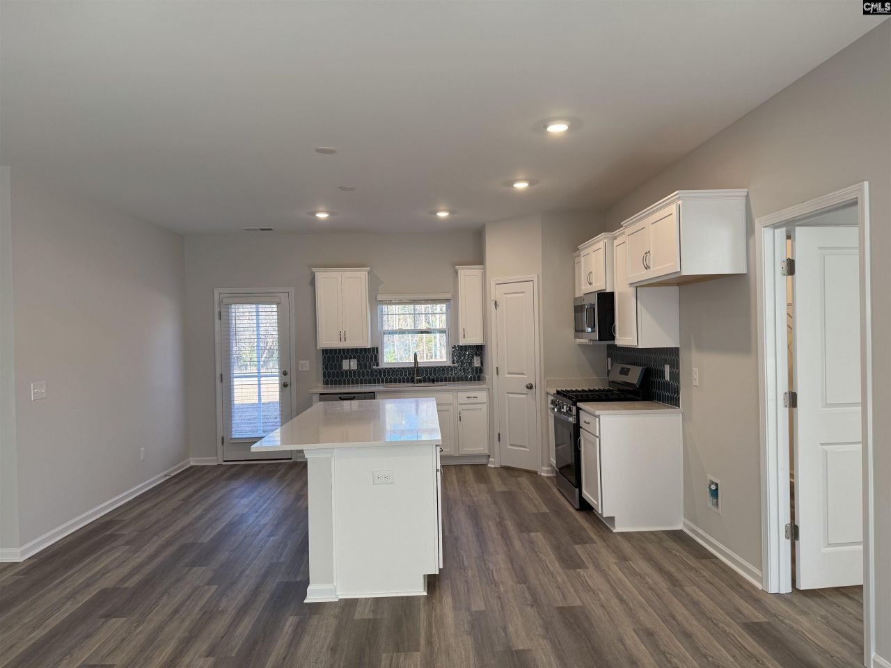 241 Raglins Way  Photo 4