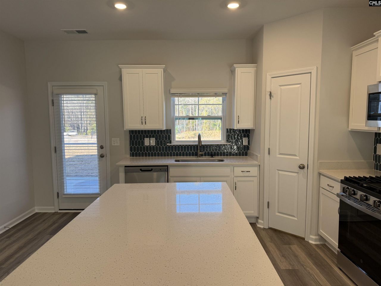 241 Raglins Way  Photo 6