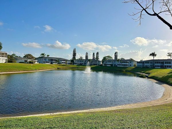 2811 SW 15th Street, Unit 202, Delray Beach, FL 33445